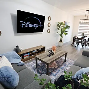  Holiday home Beautiful With 4 King Beds,airport,disney+