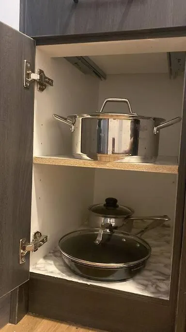 Дом отдыха Pebbles' Cozy 2Bed Basement Suite - Near Downtown Эдмонтон Канада